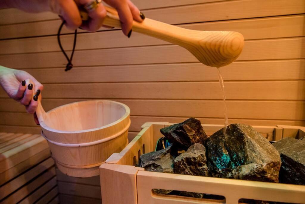 Boutique Bungalow 2 Met Sauna, Hottub En Boskas Rheezerveen Buitenkant foto